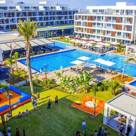 Courtyard Long Beach Holiday Resort Iskele District  Exteriör bild